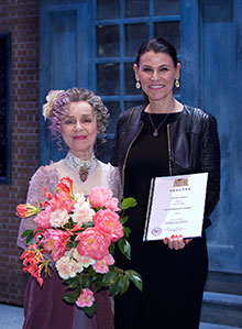 Kunstministerin Marion Kiechle (r.) und Cornelia Froboess