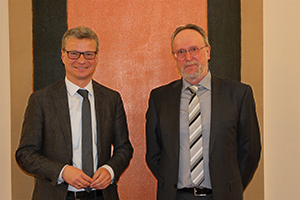 Wissenschaftsminister Sibler mit dem neuen Präsidenten Prof. Dr. Hauke (Foto: STMWK)