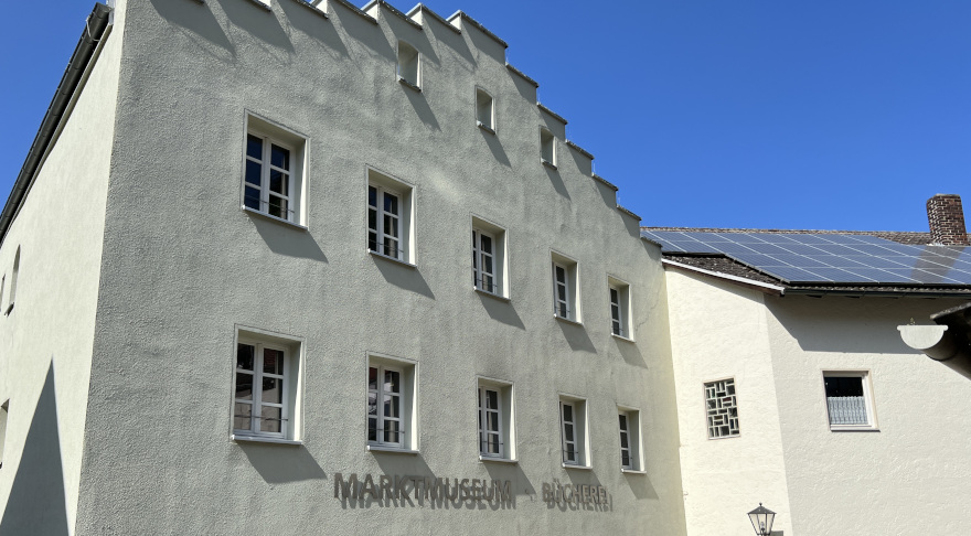 Die Fassade des Marktmuseums Altmannstein im Altmühltal (© Markt Altmannstein)