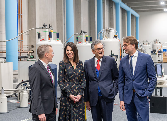 Wissenschaftsministerin a. D. Marion Kiechle und TUM-Präsident Wolfgang A. Herrmann im Gespräch mit Michael Sattler und Mathhias H. Tschöp vom Helmholtz Zentrum München