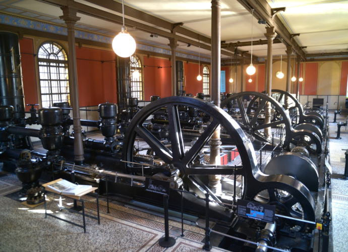 Historisches Wasserwerk am Hochablass, heute Wasserkraftwerk und Technikmuseum